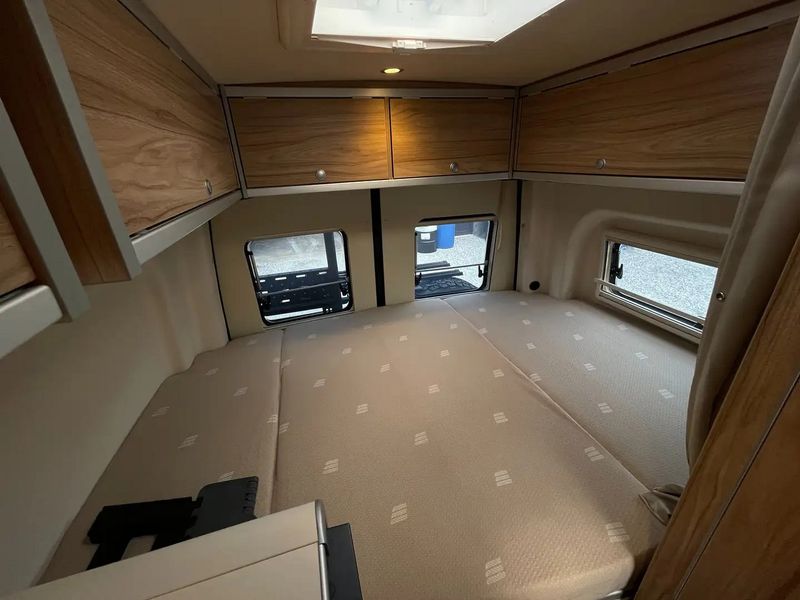 Mercedes-Benz Sprinter • 2021 • 20,800 km 13