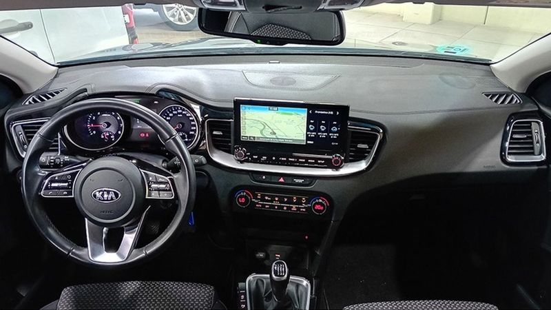 Kia Cee`d SW • 2021 • 71,909 km 4