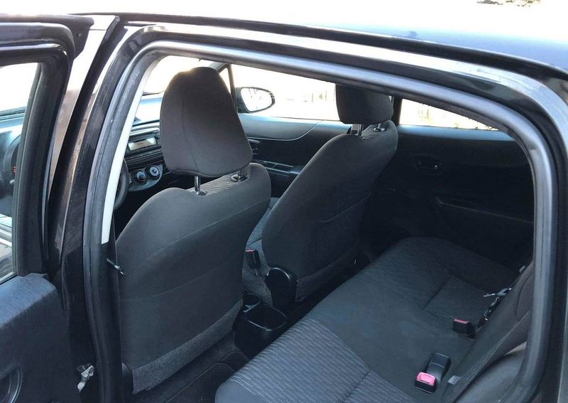 Toyota Yaris • 2012 • 180,000 km 5