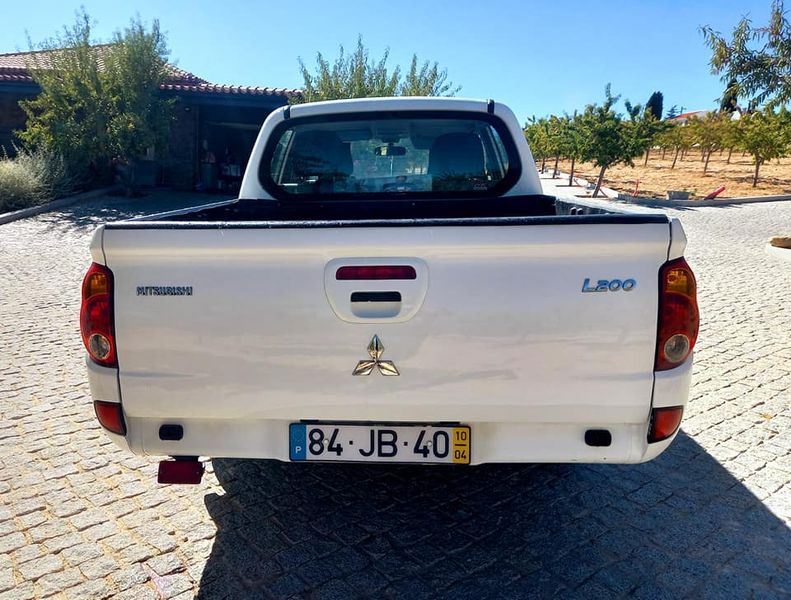 Mitsubishi L200 Pick up • 2010 • 70,000 km 3
