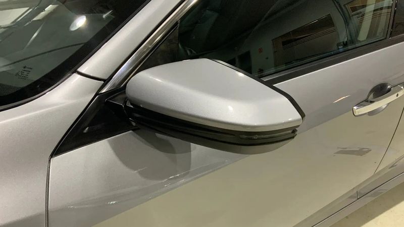 Honda Civic • 2018 • 93,900 km 11