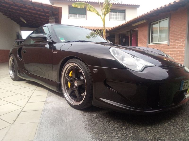 Porsche 911 • 2001 • 68,100 km 3