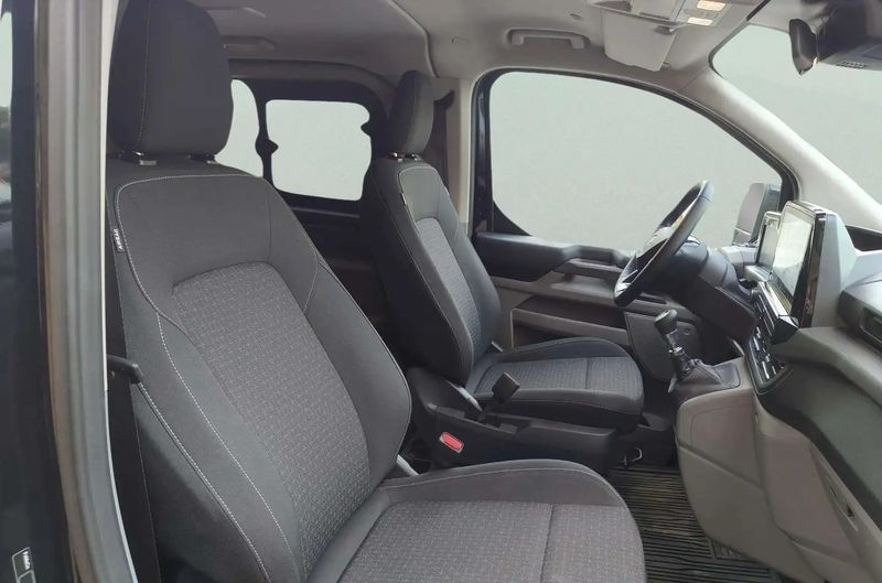 Ford Tourneo Custom • 2024 • 16,902 km 13