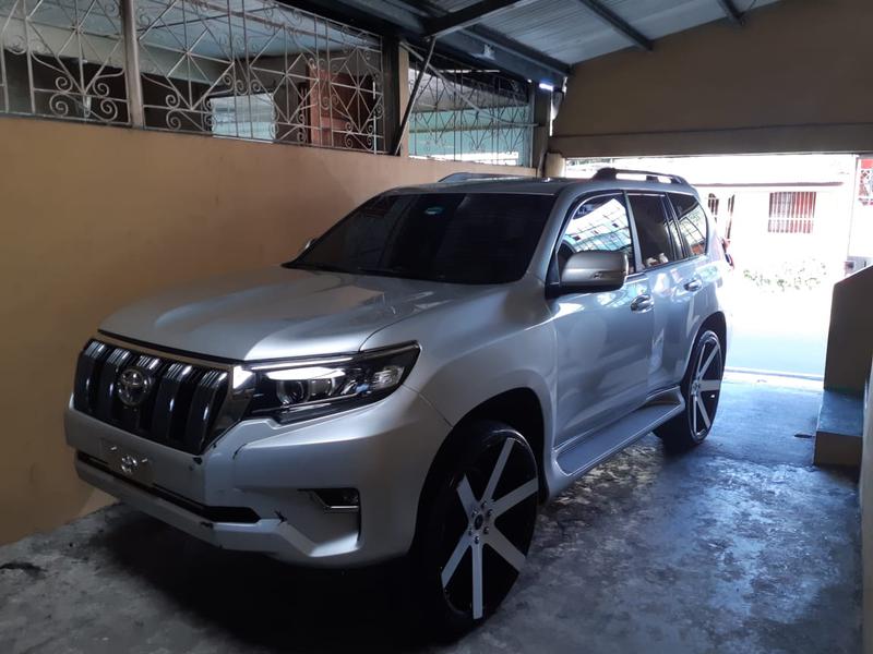 Toyota Land Cruiser • 2011 • 55,510 km 3