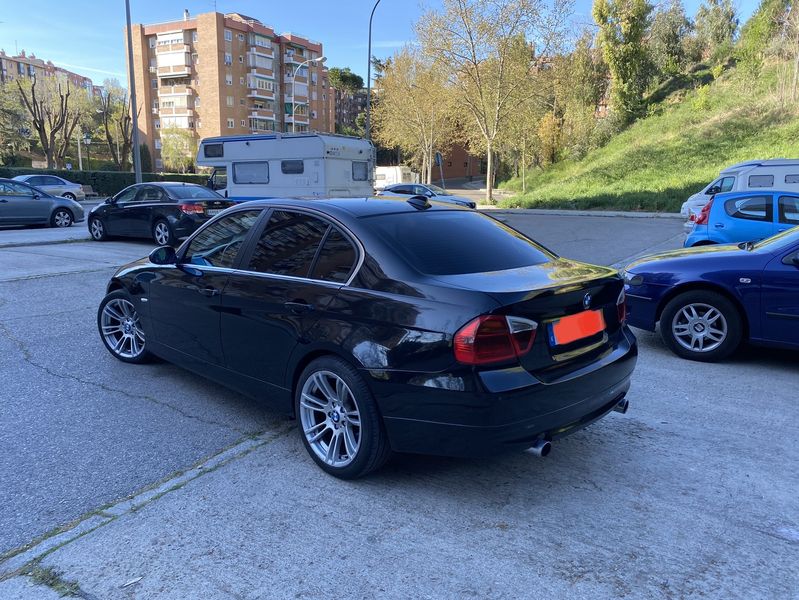 BMW 3 Series • 2007 • 184,000 km 3