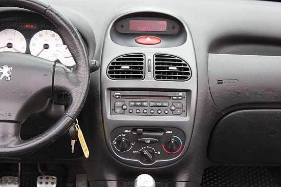 Peugeot 206 CC • 2002 • 111,000 km 4