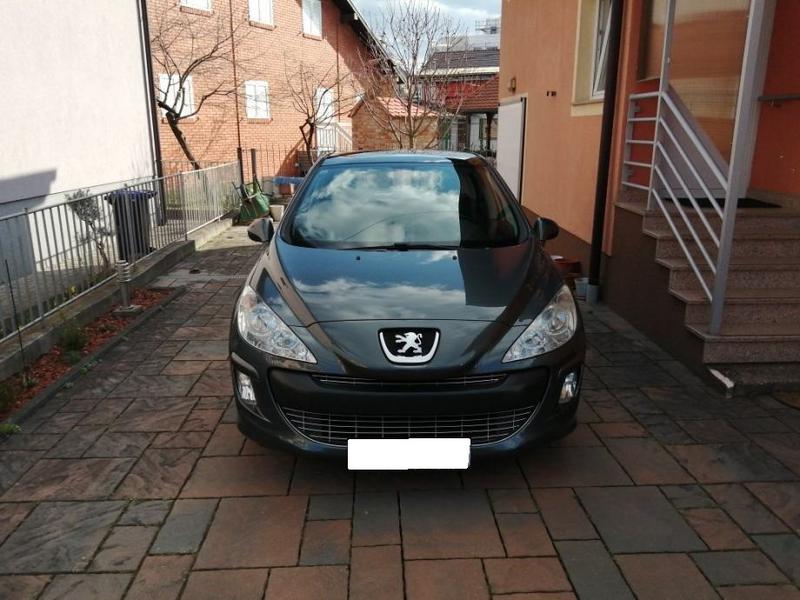 Peugeot 308 • 2007 • 181,000 km 4