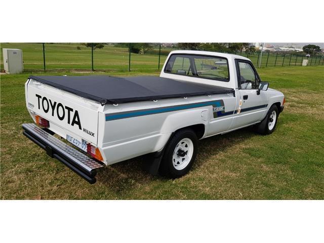 Toyota Hilux • 1995 • 164,000 km 5
