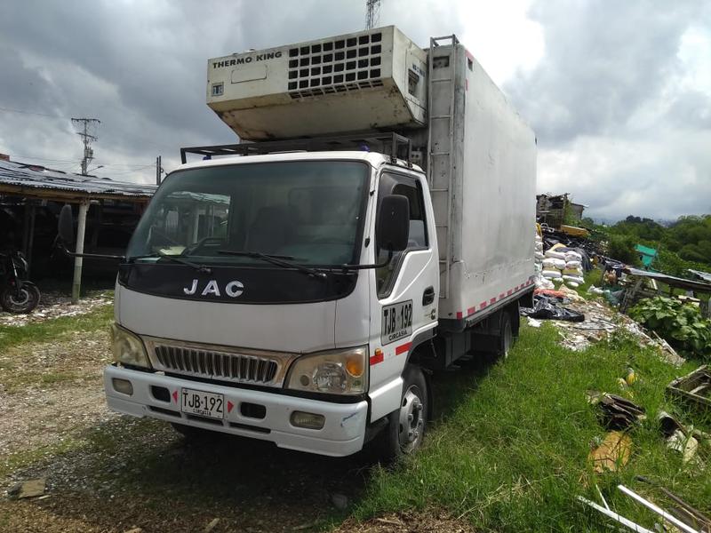 JAC J6 • 2015 • 205,000 km 4