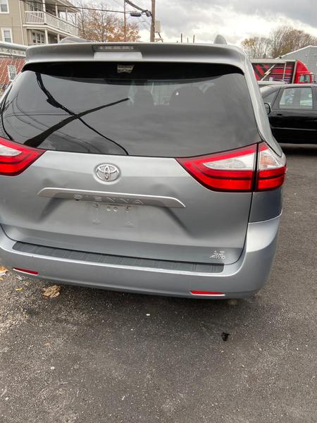 Toyota 4 Runner Limited • 2016 • 1,000 km 2