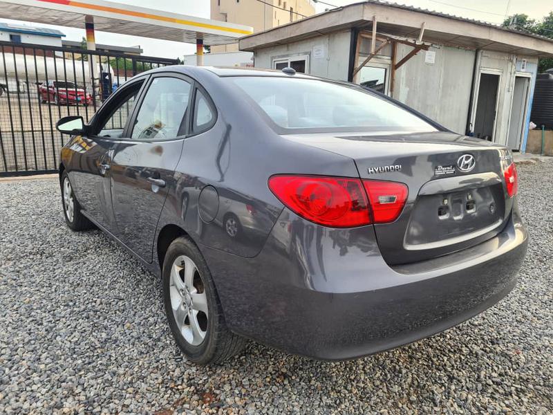 Hyundai Elantra • 2008 • 183,497 km 7