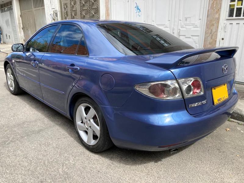 Mazda 6 • 2004 • 299,000 km 2