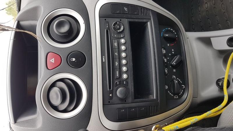 Citroën C3 • 2007 • 123,000 km 5