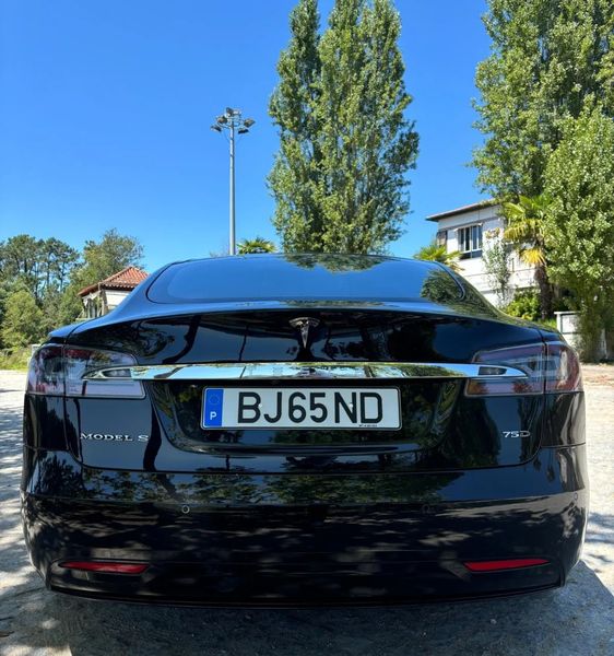 Tesla Model S • 2018 • 134,000 km 4