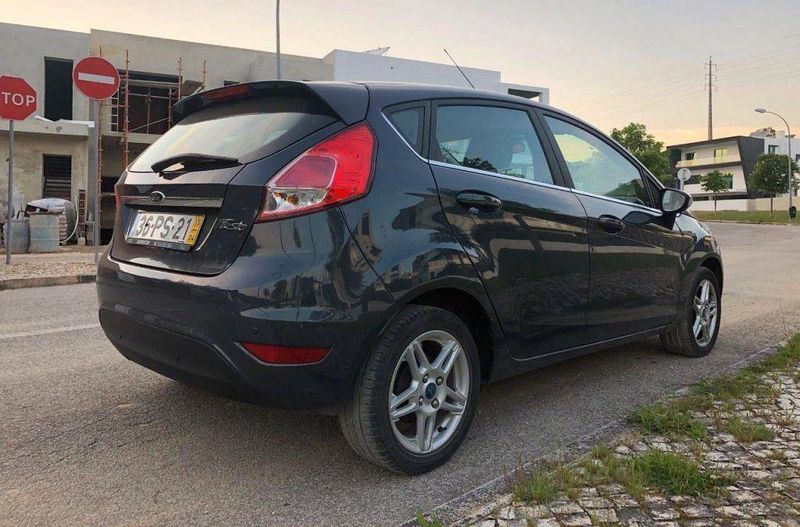 Ford Fiesta • 2015 • 109,999 km 4
