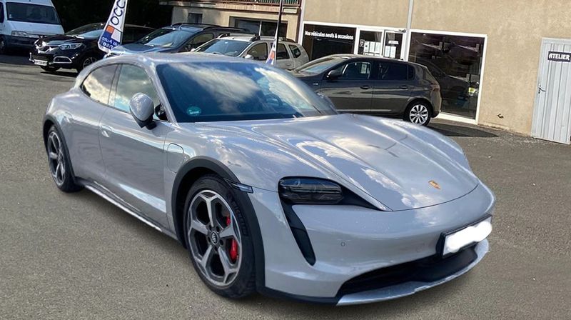 Porsche Taycan • 2021 • 38,990 km 1