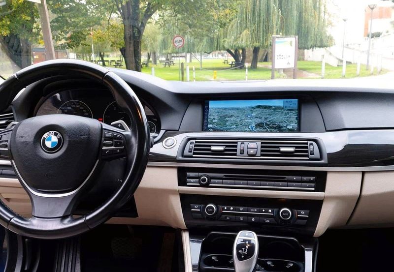 BMW 520D • 2010 • 199,999 km 4