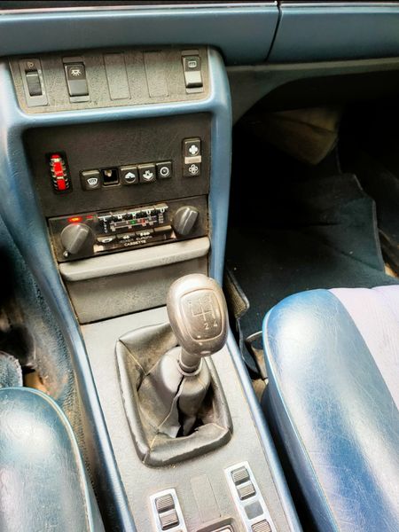 Mercedes-Benz E • 1980 • 97,332 km 6