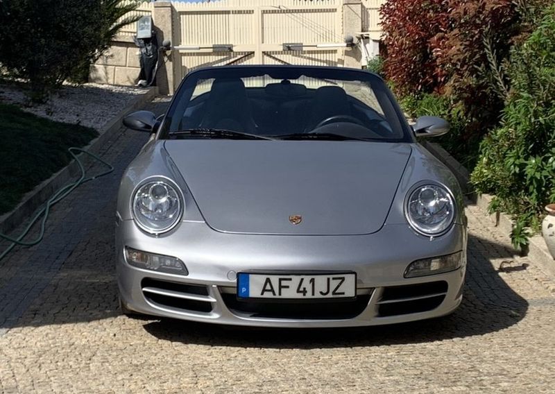 Porsche 911 • 2005 • 130,000 km 1