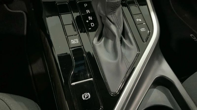 Kia Niro • 2023 • 33,400 km 11