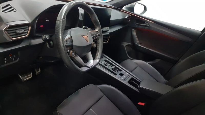 Seat Leon • 2020 • 35,651 km 6