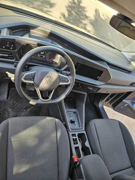 Volkswagen Caddy • 2023 • 10,220 km 4