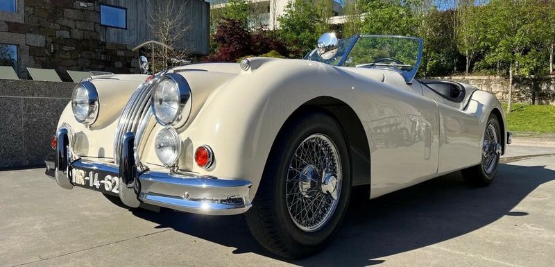 Jaguar XK • 1955 • 6,233 km 5