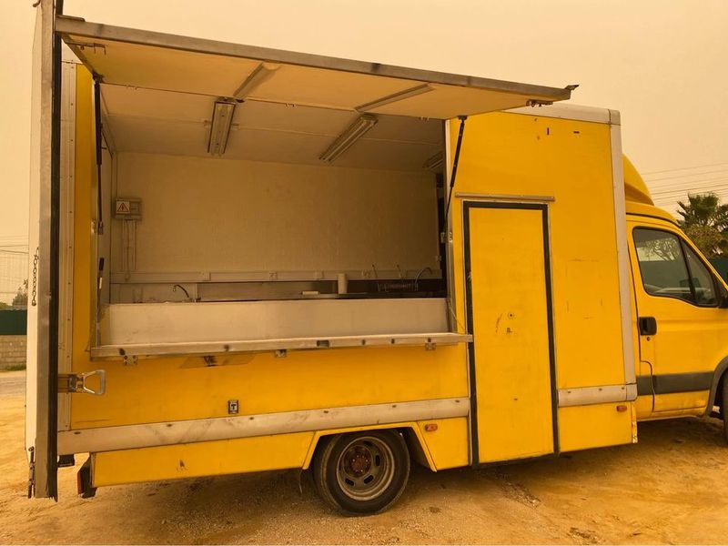 Mercedes-Benz Sprinter • 2003 • 260,000 km 1