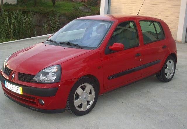 Renault Clio • 2001 • 200,000 km 3