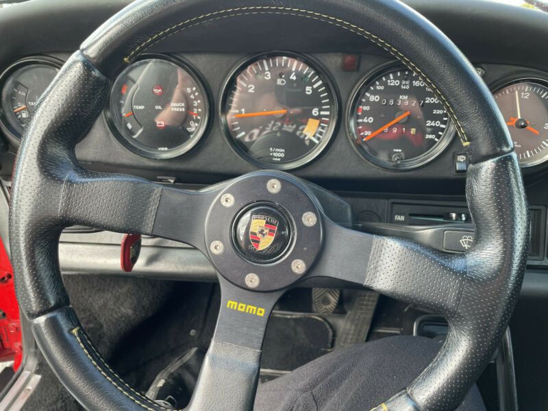 Porsche 911 Carrera • 1984 • 63,827 km 13