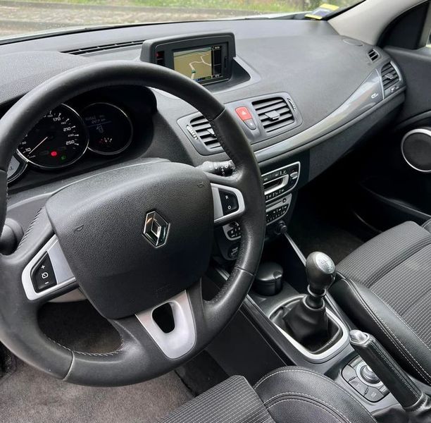 Renault Mégane • 2017 • 150,000 km 10