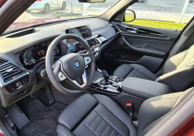 BMW X3 • 2021 • 2,000 km 1