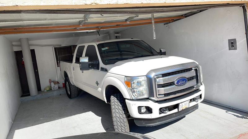 Ford 350 • 2013 • 180,000 km 3