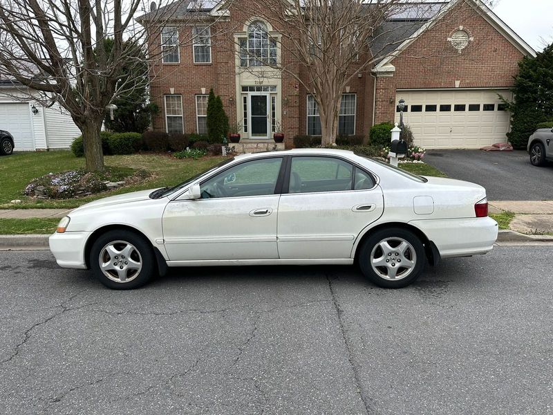 Acura TL • 2003 • 187,000 km 1