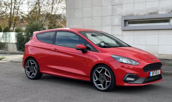 Ford Fiesta • 2018 • 90,800 km 4