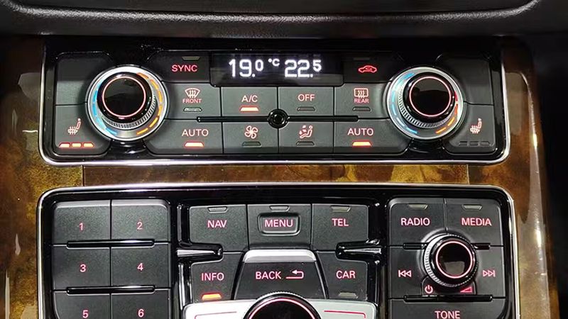 Audi A8 Long • 2015 • 84,288 km 41