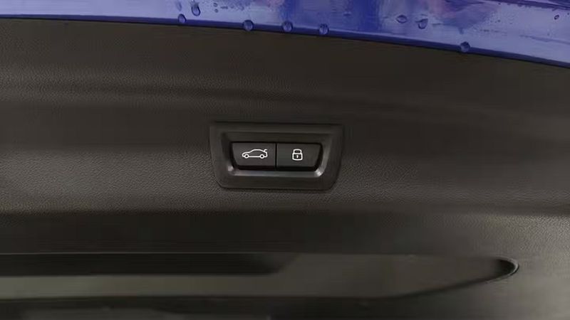 BMW 2 Series • 2022 • 32,869 km 9