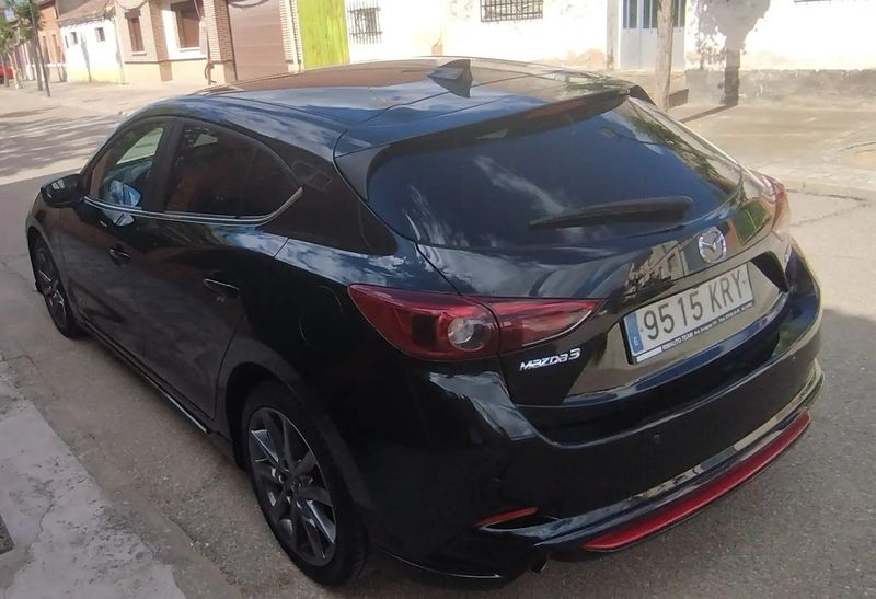 Mazda 3 • 2018 • 68,000 km 2