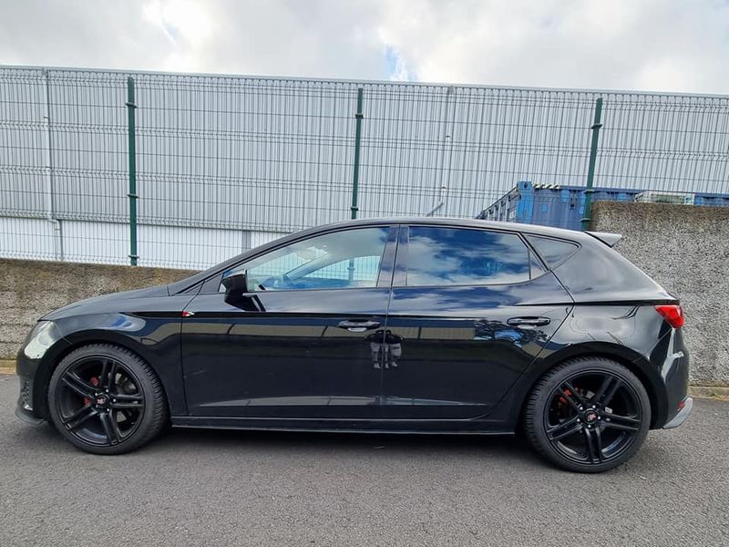 Seat Leon • 2009 • 98,000 km 2