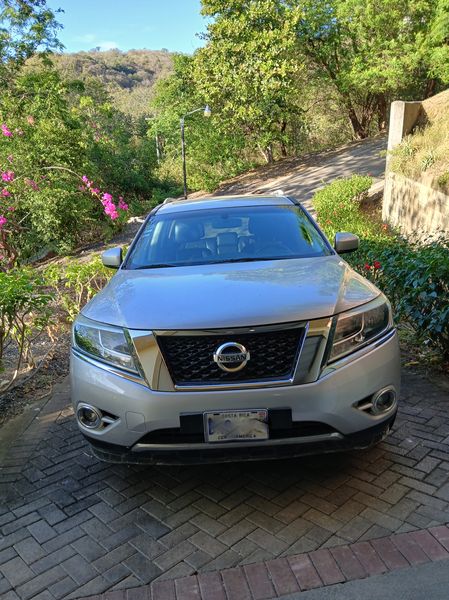 Nissan Pathfinder • 2015 • 79,900 km 1