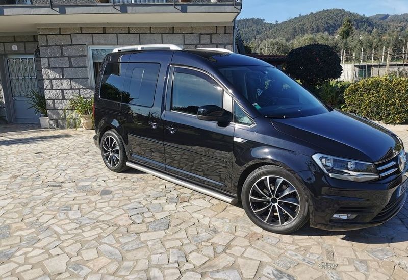 Volkswagen Caddy • 2015 • 60,000 km 2