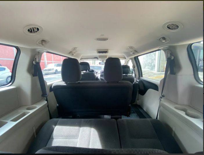 Dodge Caravan • 2019 • 95,000 km 9