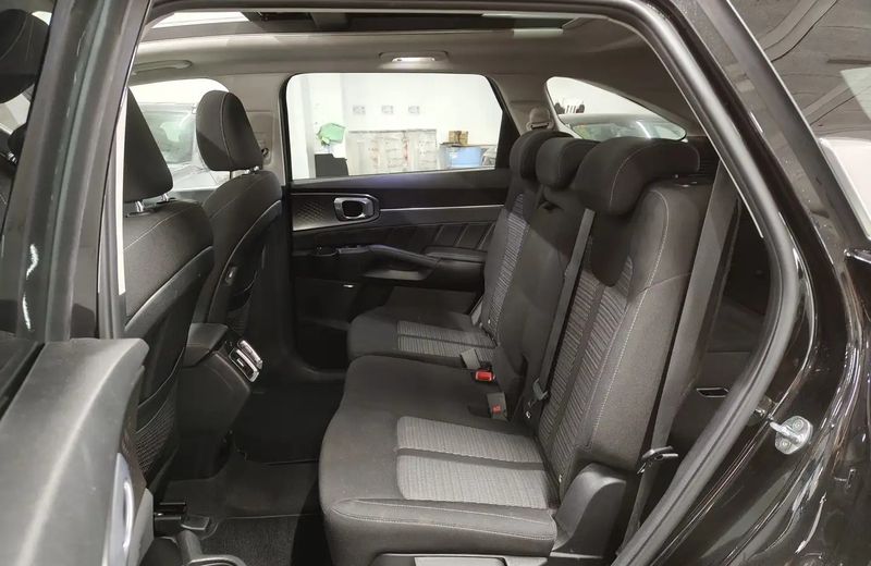 Kia Sorento • 2022 • 26,342 km 11