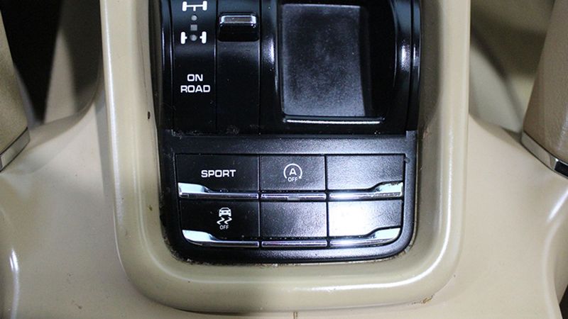 Porsche Cayenne • 2014 • 144,535 km 7