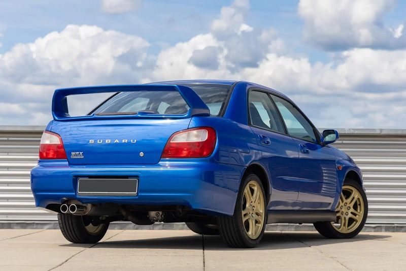 Subaru Impreza • 2002 • 74,000 km 3