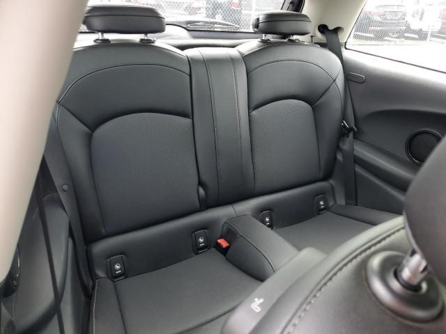 MINI Cooper • 2018 • 10,000 mi 2