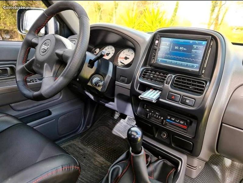 Nissan Navara • 2002 • 204,000 km 3