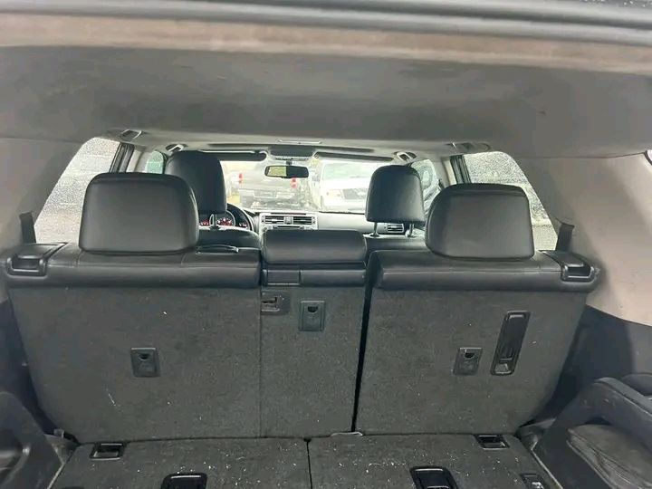 Toyota 4 Runner Limited • 2016 • 1,950 km 13