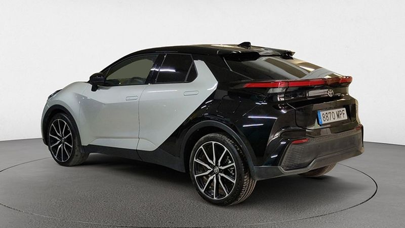 Toyota C-HR • 2024 • 16,484 km 5