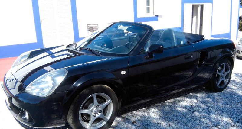 Toyota MR2 • 2003 • 142,000 km 3